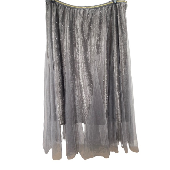 RAGA Anthropologie Skirt Velvet Tulle Overlay Pearl Detail Midi Gray Size 1X NWT - Picture 7 of 7